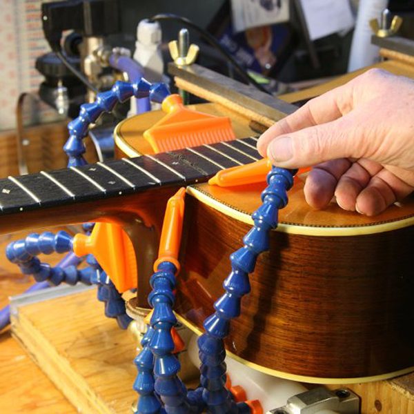 吉他维修吸尘（application-guitar-repair-1）